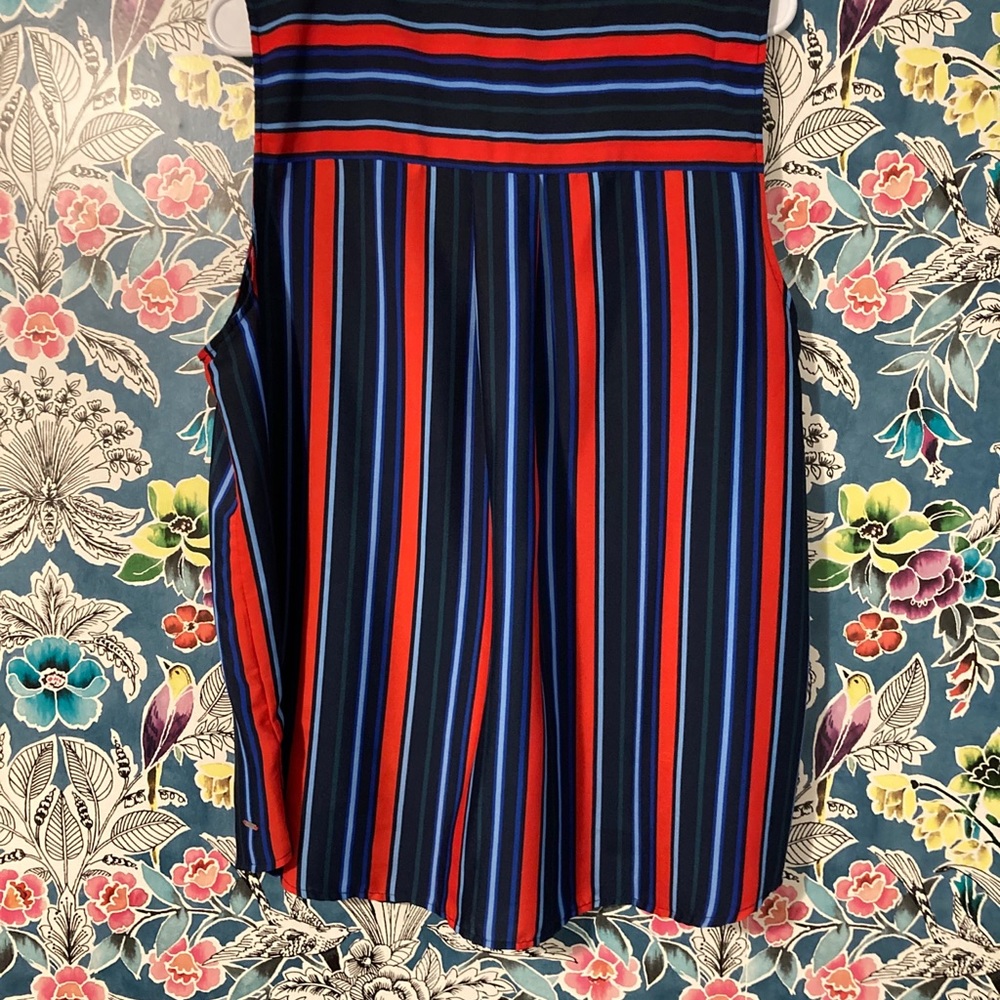 🌟 NWOT Tommy Hilfiger Stripes Top - Picture 3 of 3